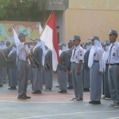 OSIS & MPK, Serentak Melaksanakan Pelantikan dengan Suasana Haru dan Bahagia